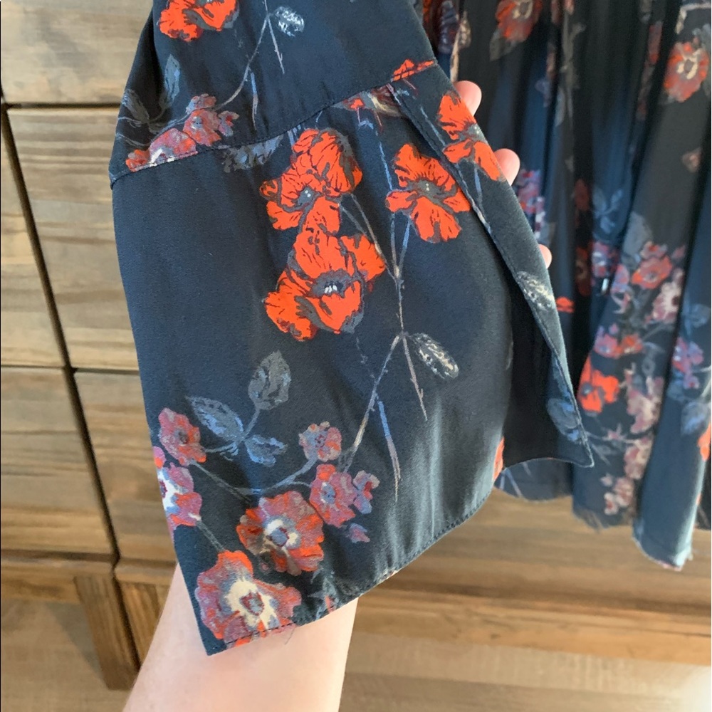 Free People Blue/Red V-Neck Swing Blouse Tunic M - Picture 6 of 11